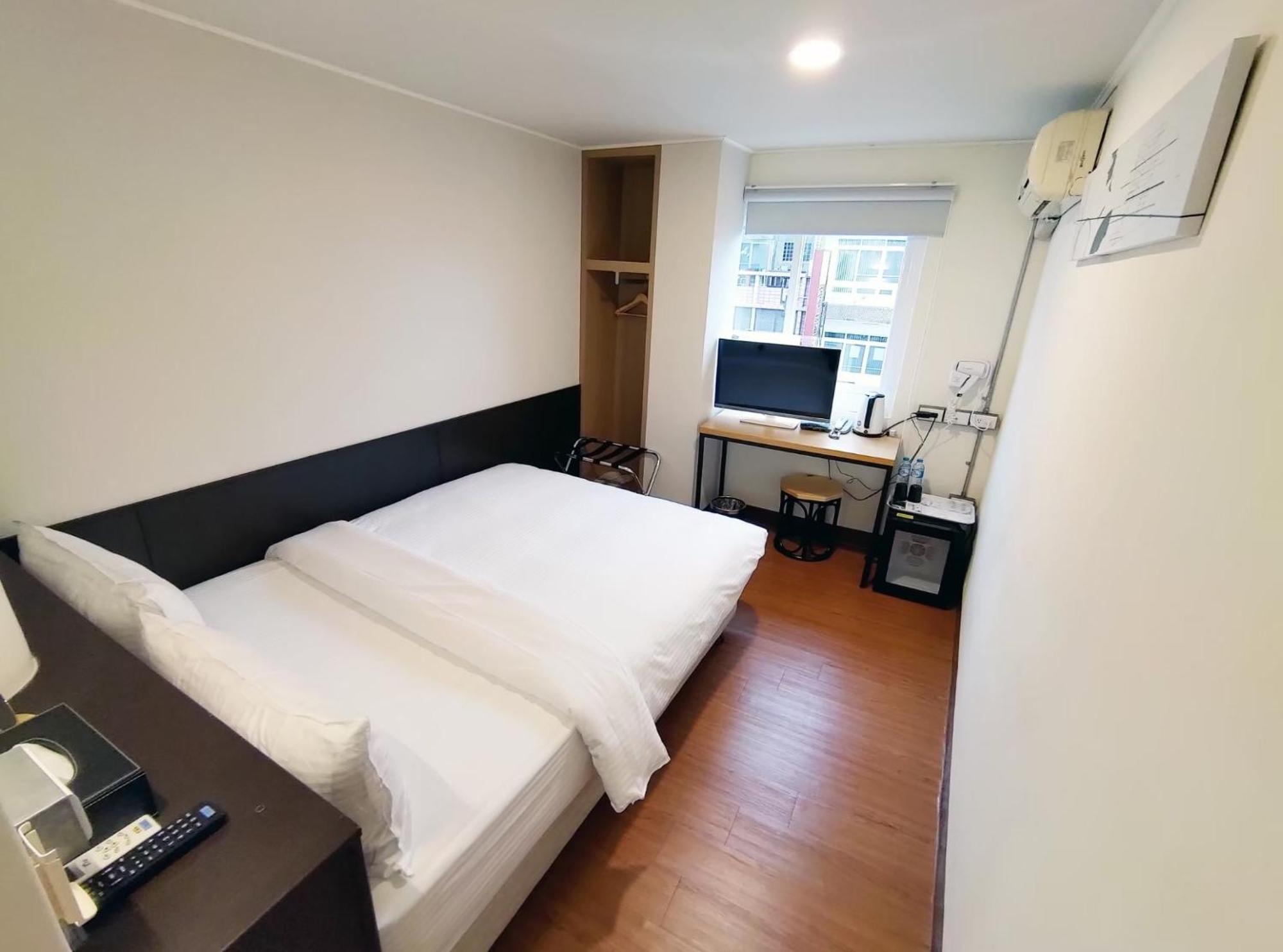 富裕商旅 Rich-Hotel T'ai-tung エクステリア 写真